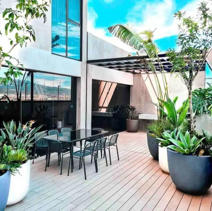 Cosmopolitan Apt 1407, 5 Star Facilities, 15M Sjo Airport, Parking, Pool, Gym San Jose  Ngoại thất bức ảnh