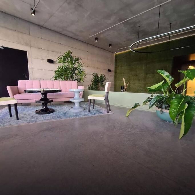 Cosmopolitan Apt 1407, 5 Star Facilities, 15M Sjo Airport, Parking, Pool, Gym San Jose  Ngoại thất bức ảnh