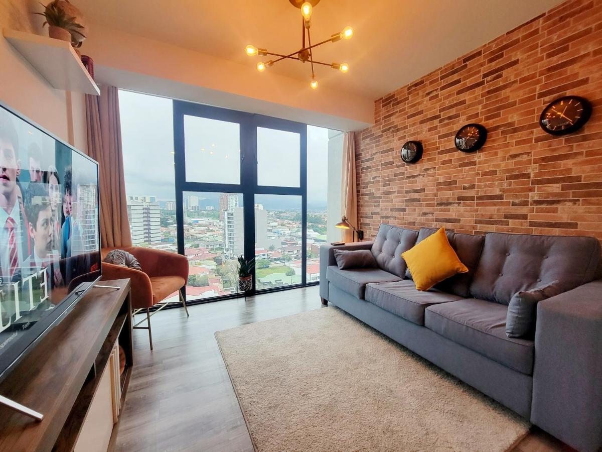 Cosmopolitan Apt 1407, 5 Star Facilities, 15M Sjo Airport, Parking, Pool, Gym San Jose  Ngoại thất bức ảnh